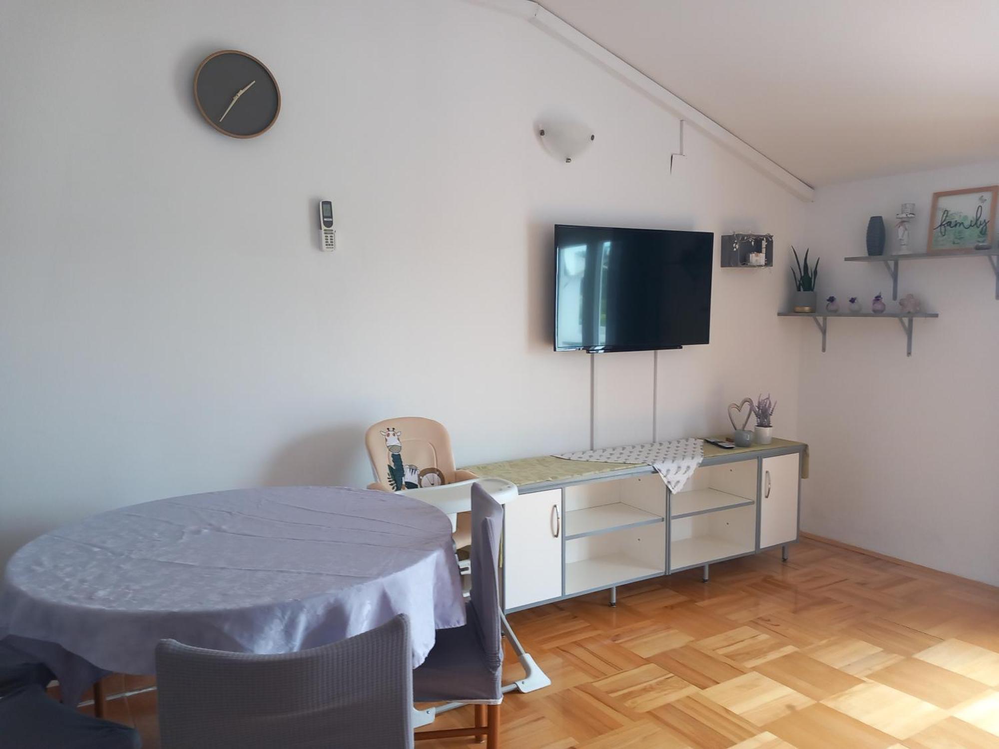 לופאר Apartments Mira מראה חיצוני תמונה