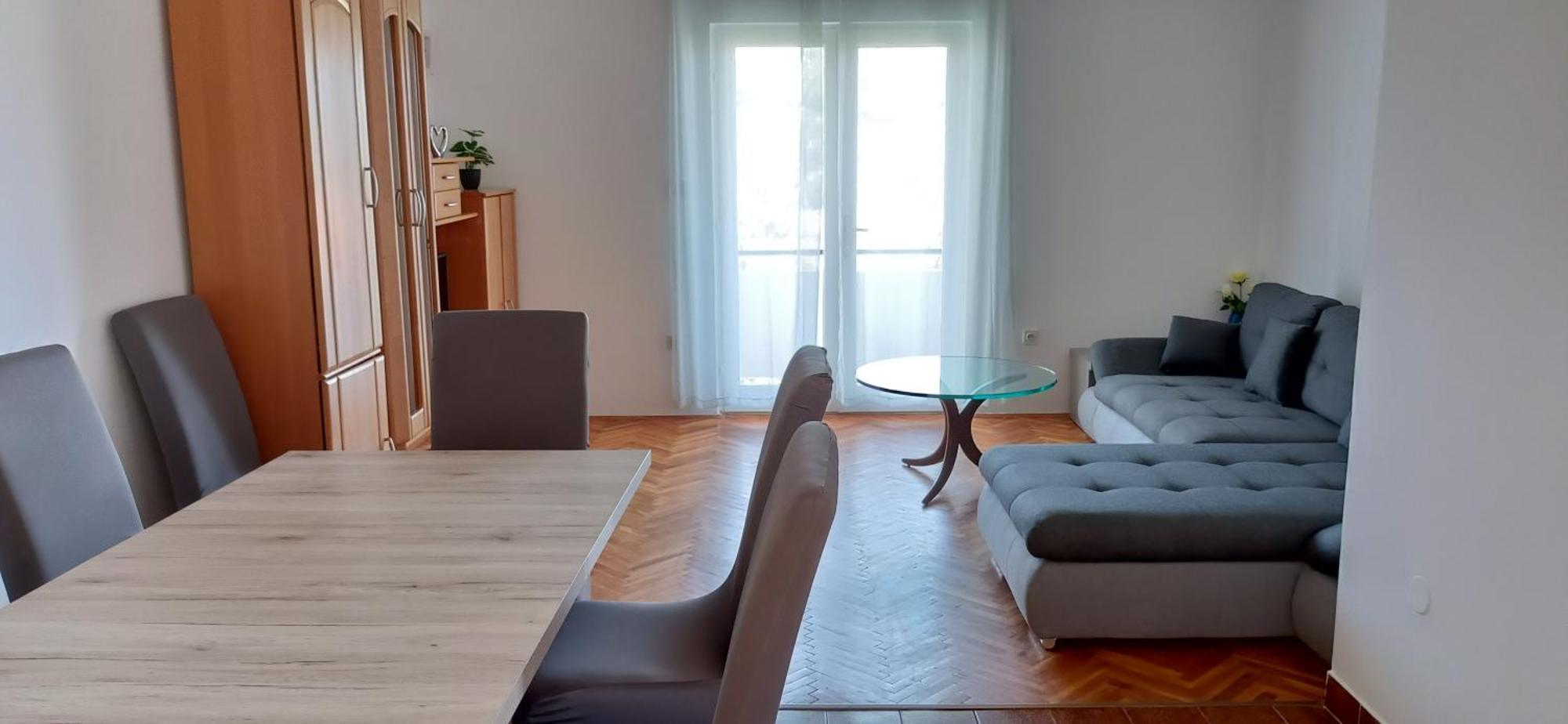 לופאר Apartments Mira מראה חיצוני תמונה